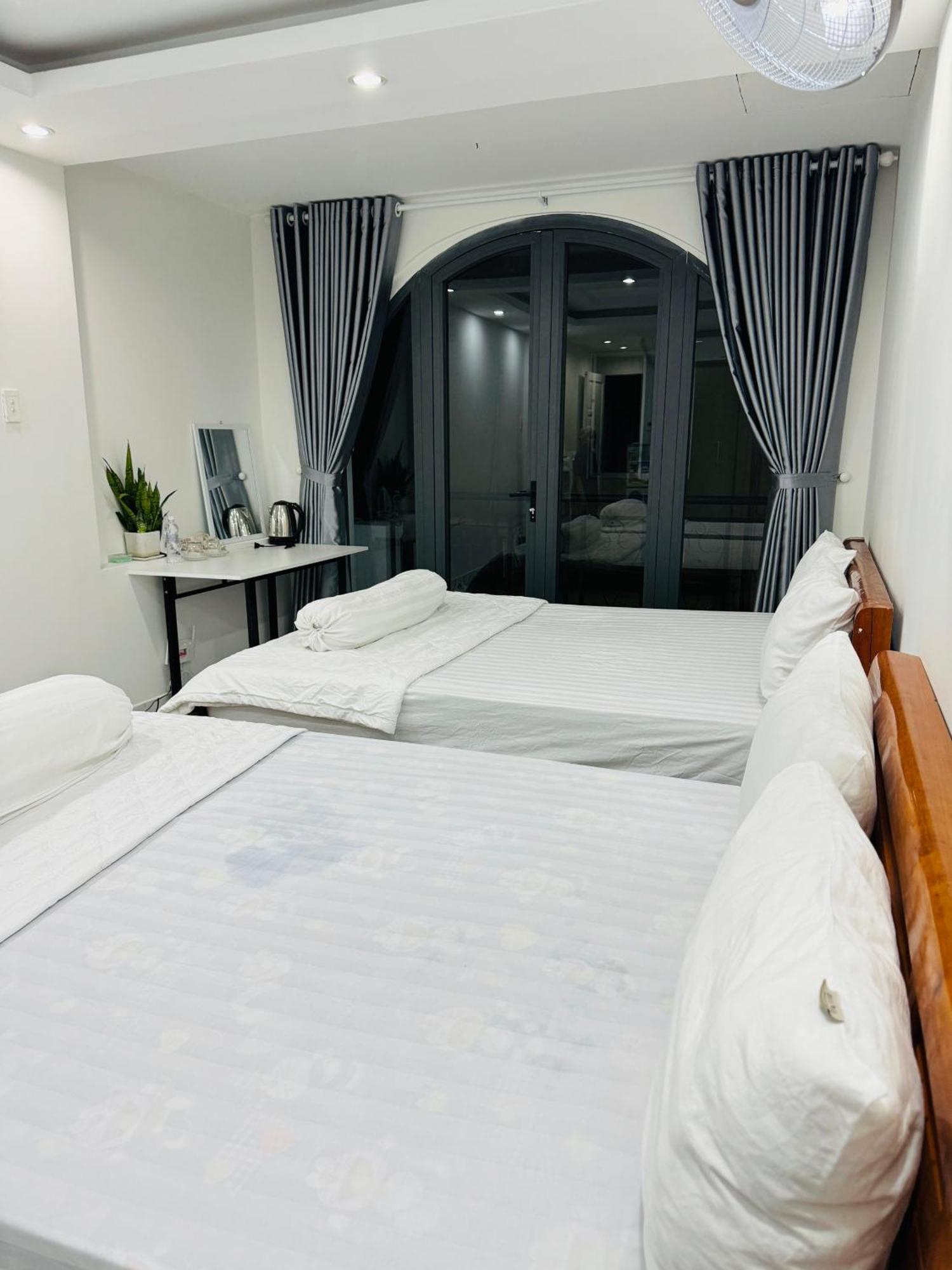 Vika Homestay Ho Chi Minh-staden Exteriör bild